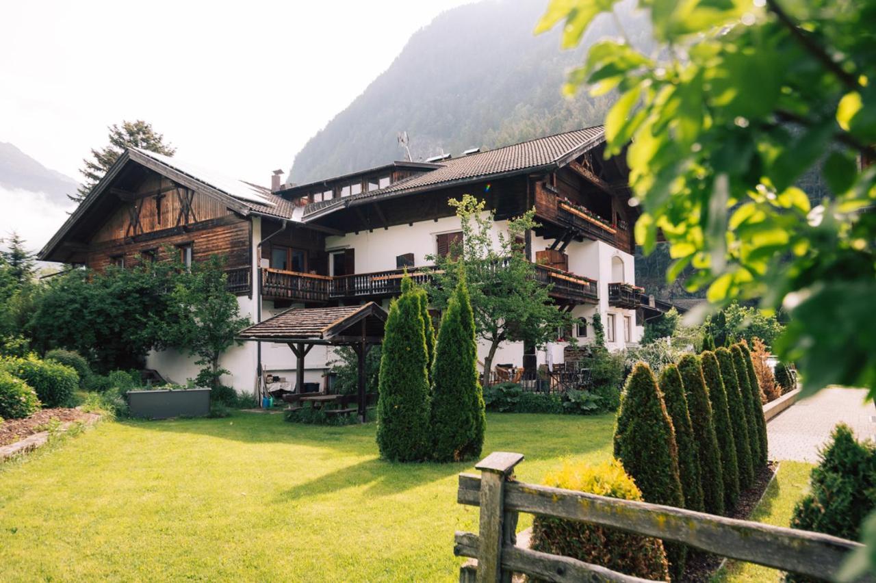 Gasthof Residence Brugghof & Erlhof Campo Tures Exteriér fotografie